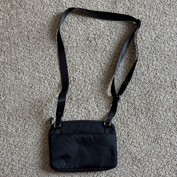 lululemon athletica Black Crossbody Bag - Picture 2 of 4